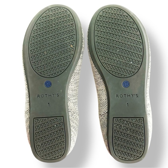 Rothy’s | The Kids Loafer in Metallic Silver Gray (1) 🩶 - Picture 7 of 8